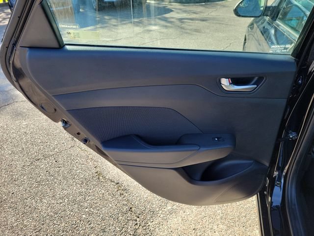 Used 2022 Hyundai Accent SEL FWD image 13
