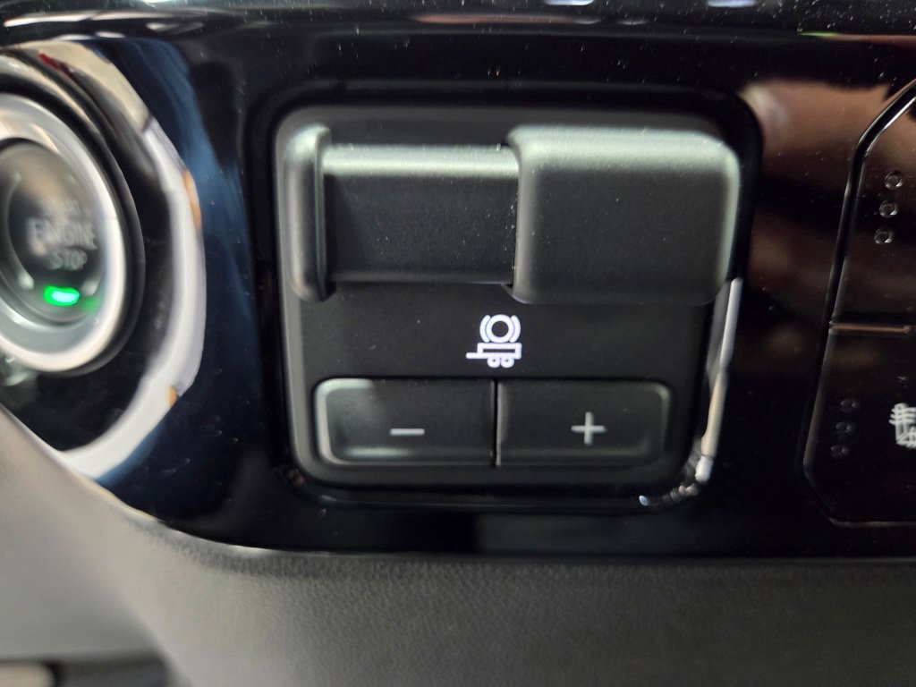 Used 2024 GMC Sierra 1500 Elevation AWD/4WD image 40