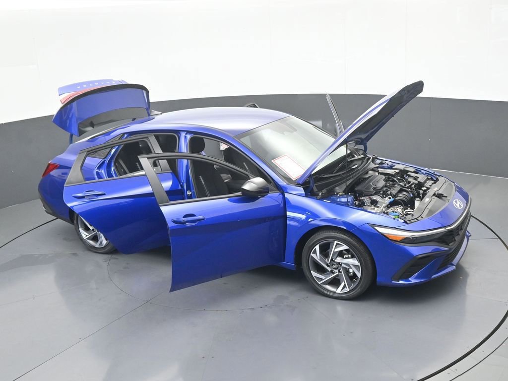 Used 2025 Hyundai Elantra Sport image 62