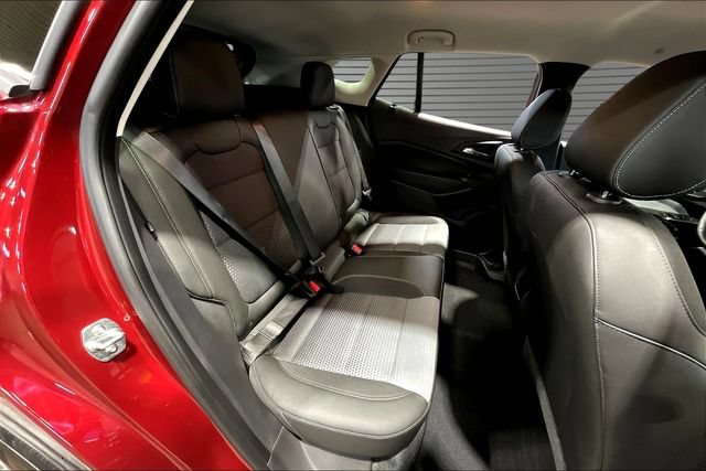 Used 2025 Chevrolet Trax LT w/ Driver Confidence Package FWD image 21
