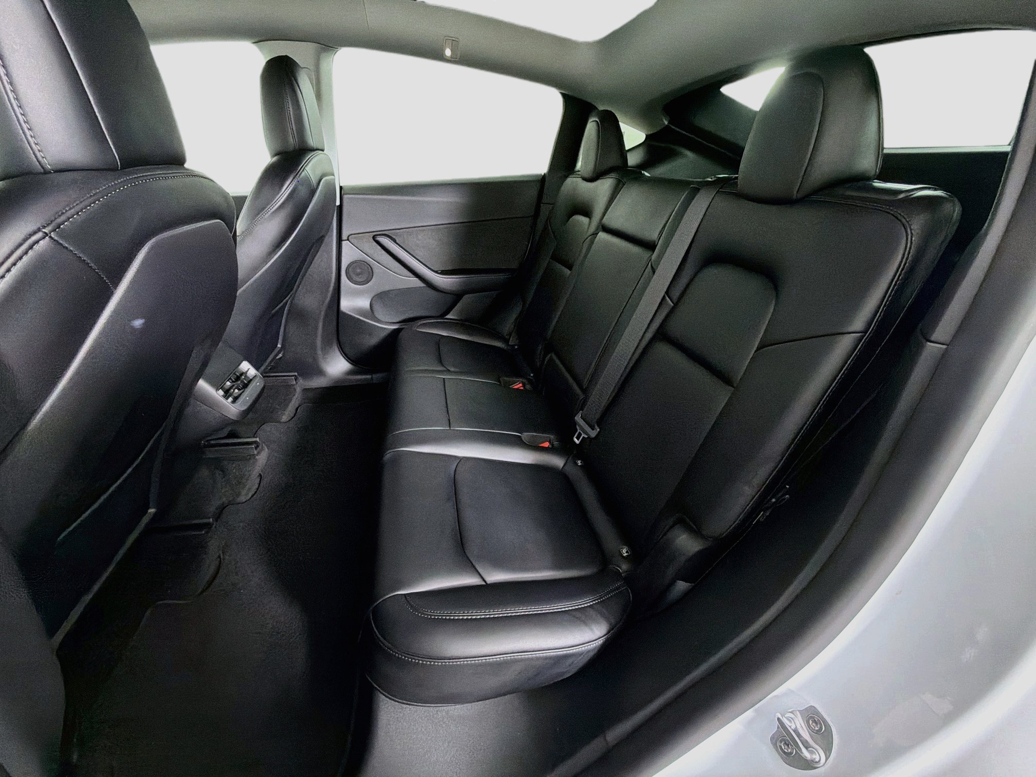 Used 2022 Tesla Model Y Performance AWD/4WD image 27