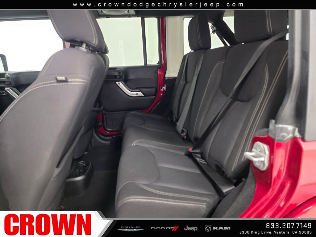 Used 2013 Jeep Wrangler Unlimited Sahara image 18