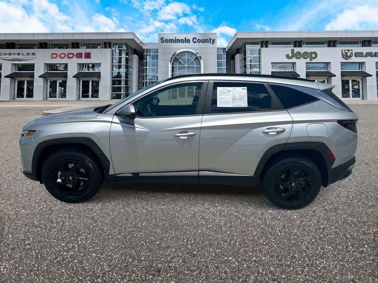 Used 2022 Hyundai Tucson SEL w/ Winter Package AWD/4WD image 5