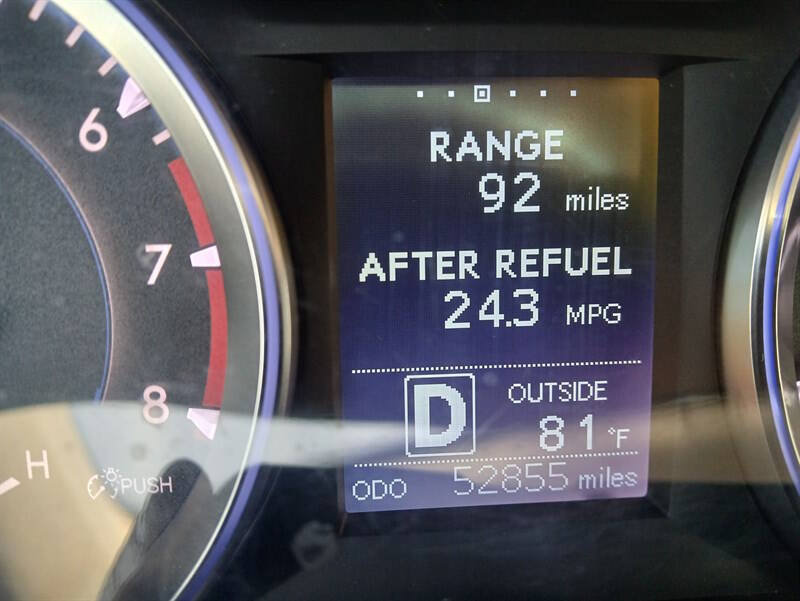 Used 2016 Toyota Highlander LE AWD/4WD image 19