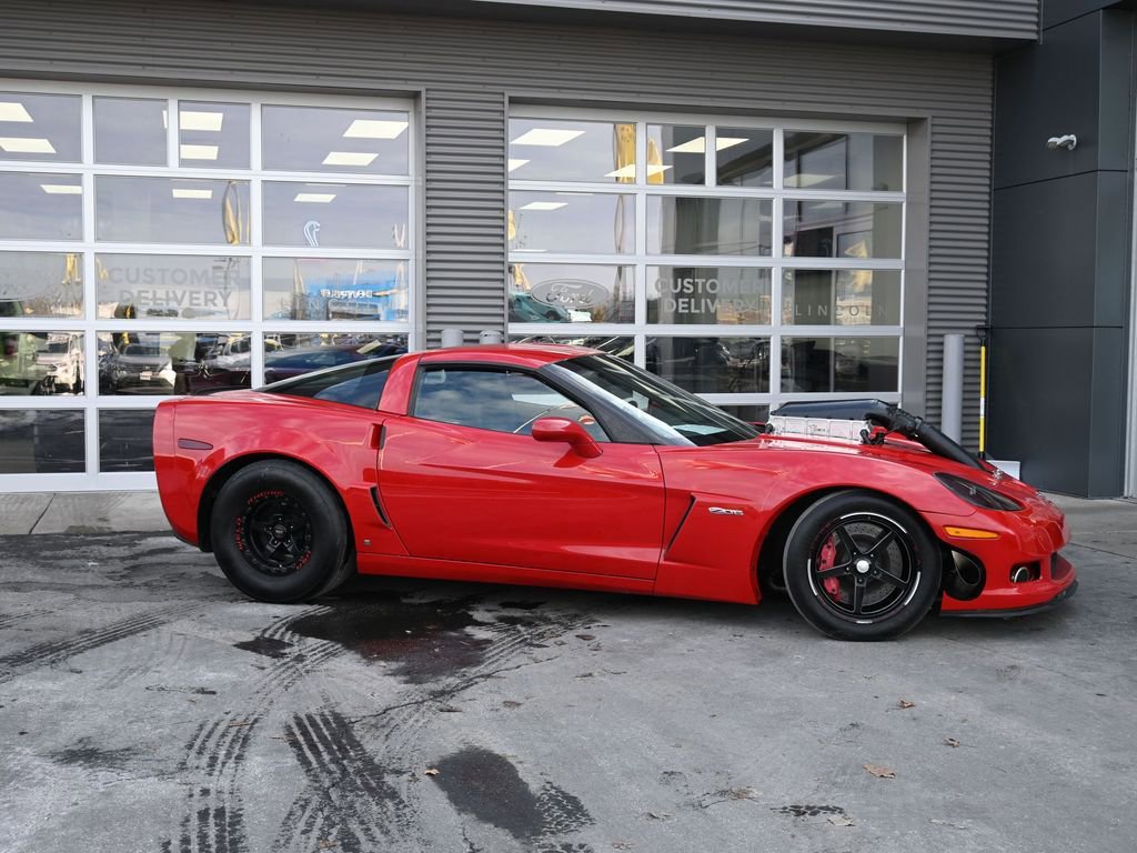 Used 2008 Chevrolet Corvette Z06 w/ Preferred Equipment Group image 2