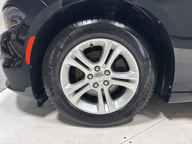 Used 2020 Dodge Charger SXT RWD image 10