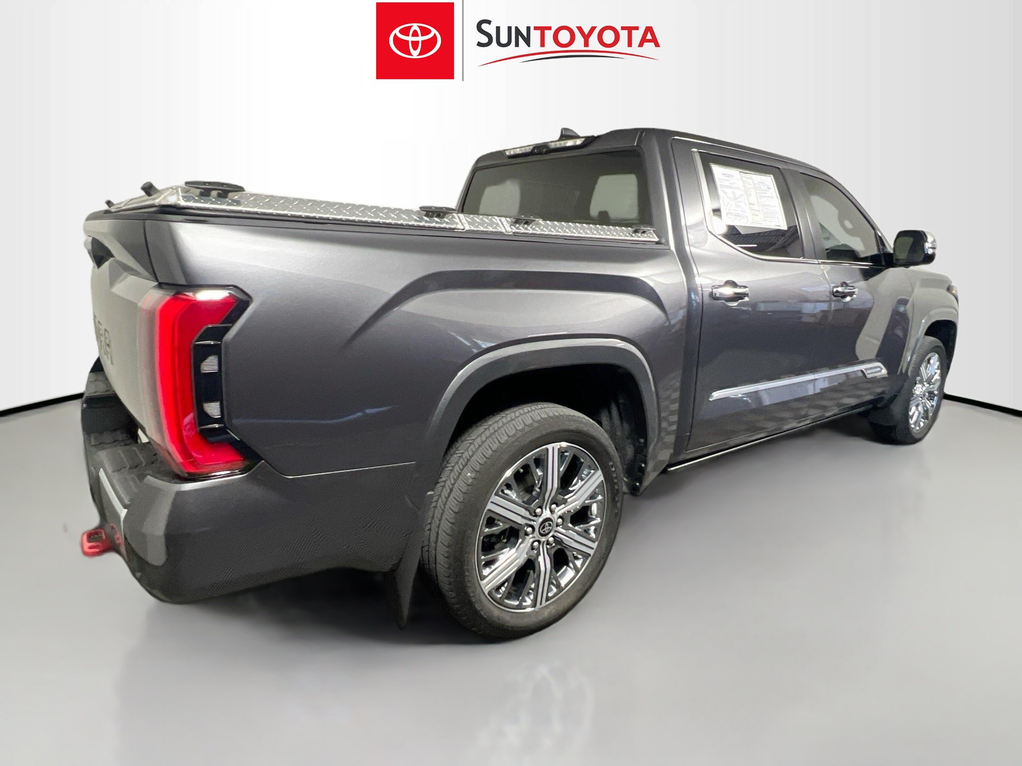 Used 2024 Toyota Tundra Capstone AWD/4WD image 4