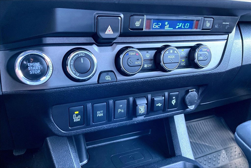 Used 2023 Toyota Tacoma TRD Off-Road w/ TRD Premium Off Road Package AWD/4WD image 30