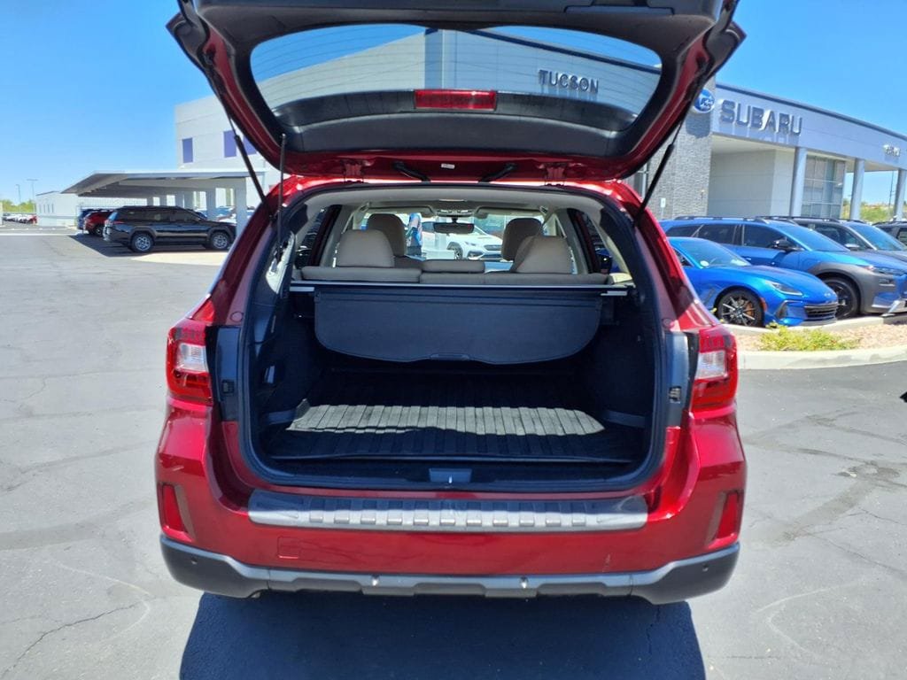Used 2017 Subaru Outback 2.5i Limited AWD/4WD image 15