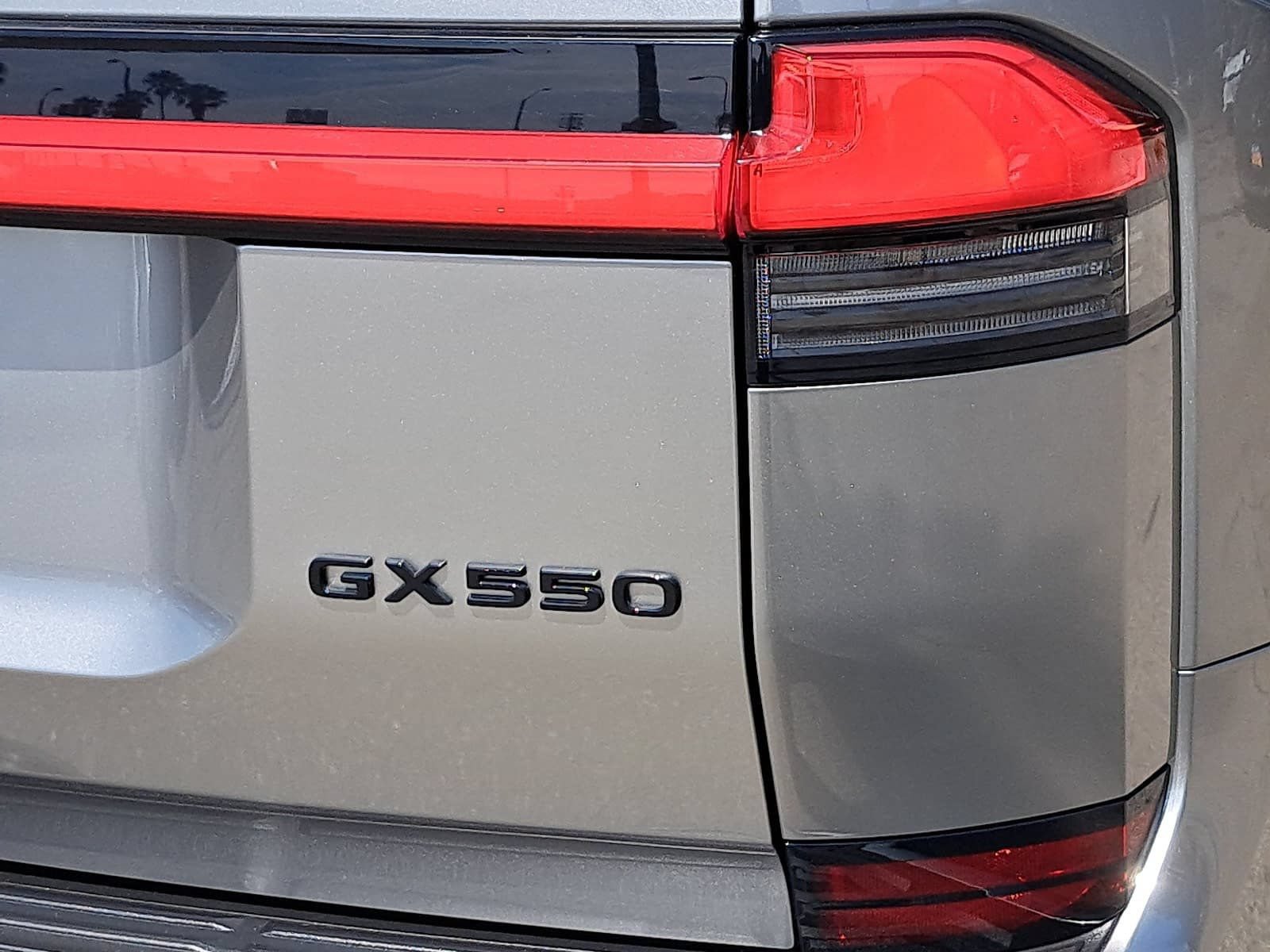 Used 2024 Lexus GX 550 w/ Accessory Package (2T) AWD/4WD image 39