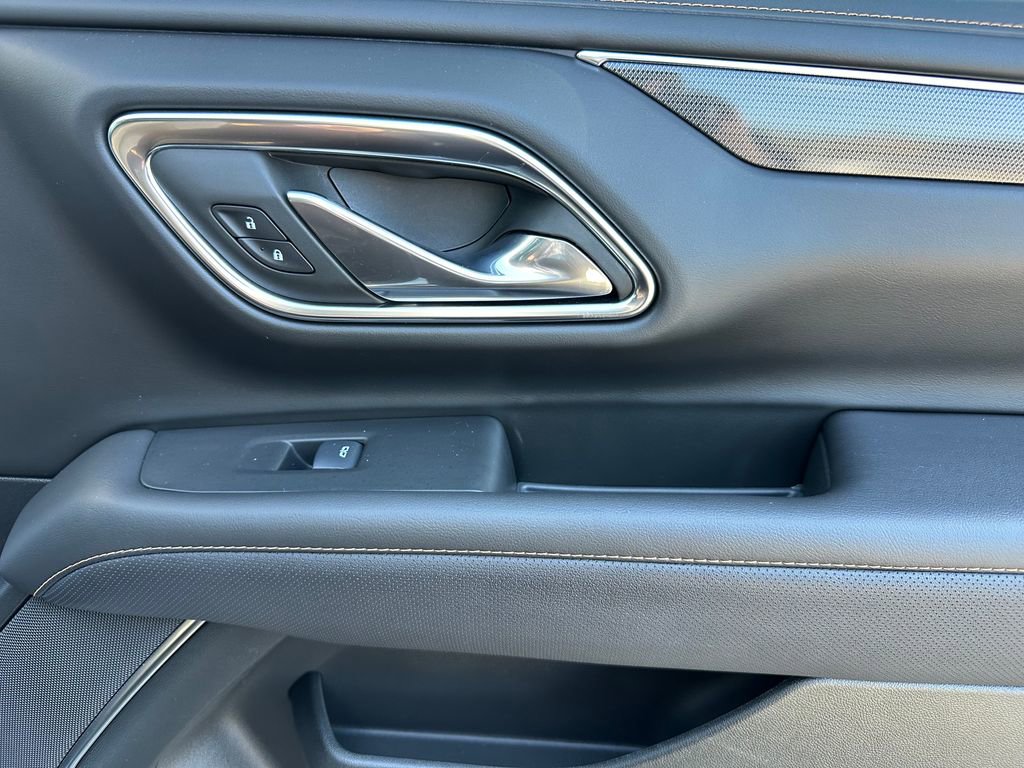 Used 2024 GMC Yukon AT4 w/ AT4 Premium Package image 37