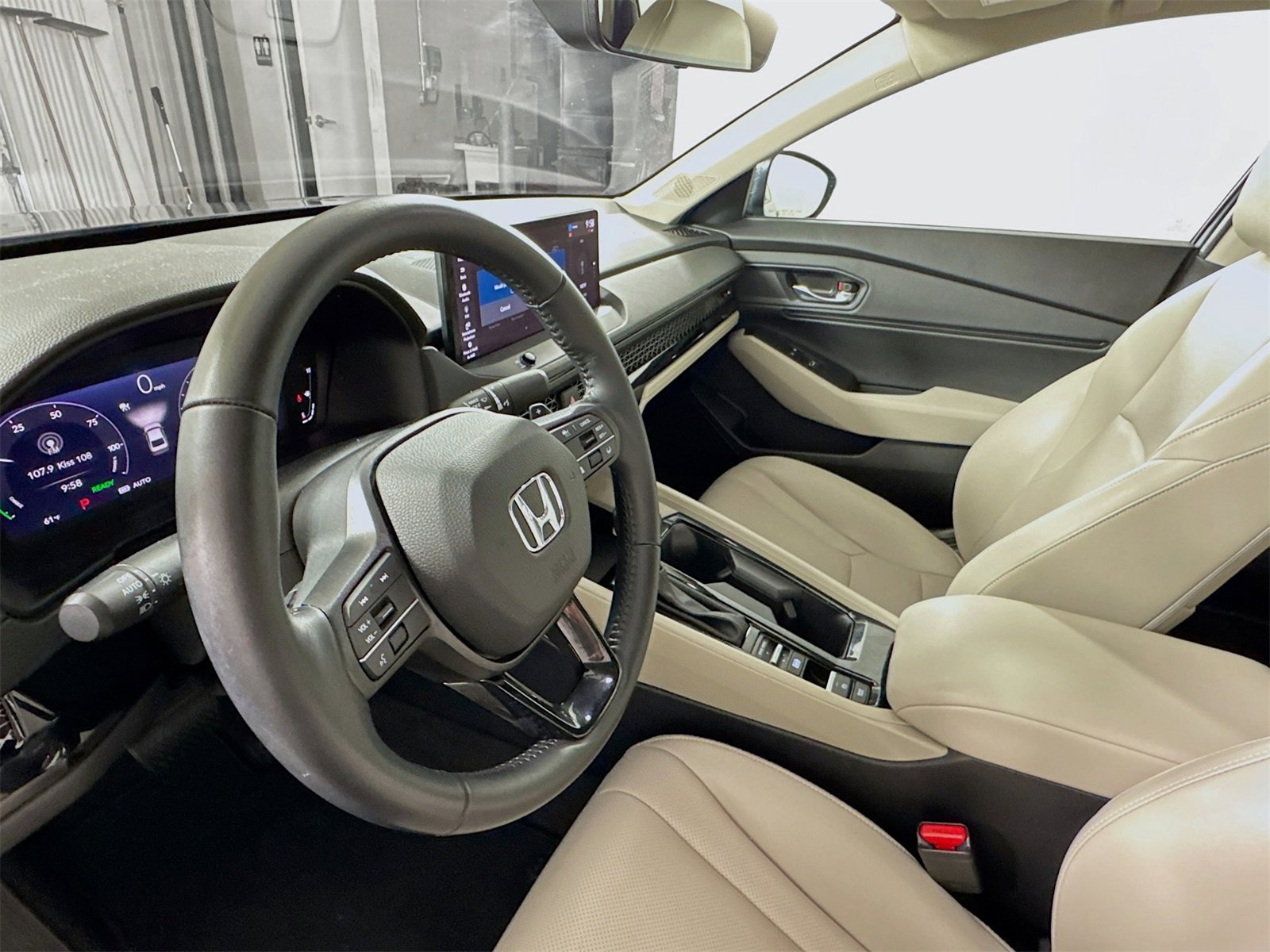 Used 2023 Honda Accord EX-L image 6