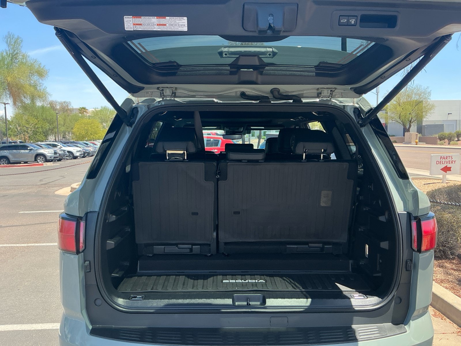 Certified 2025 Toyota Sequoia Limited w/ Tow Technology Package AWD/4WD image 34