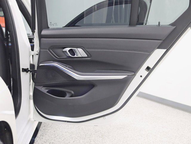 Used 2019 BMW 330i Sedan w/ Convenience Package RWD image 34
