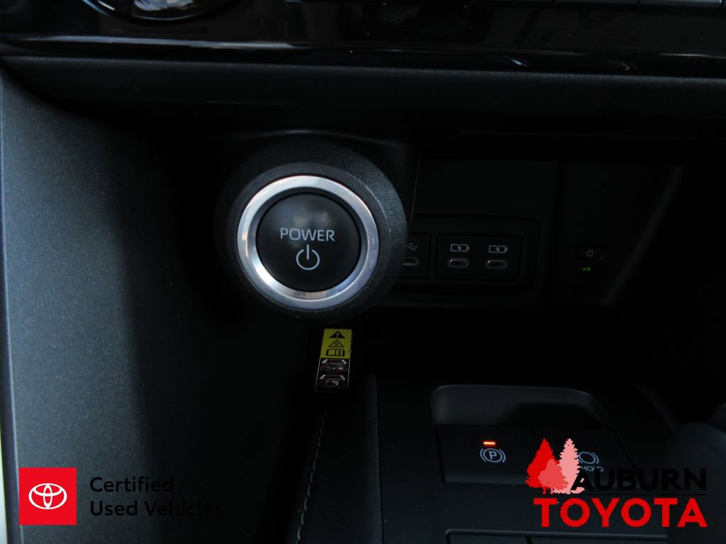 Certified 2024 Toyota Venza LE image 15