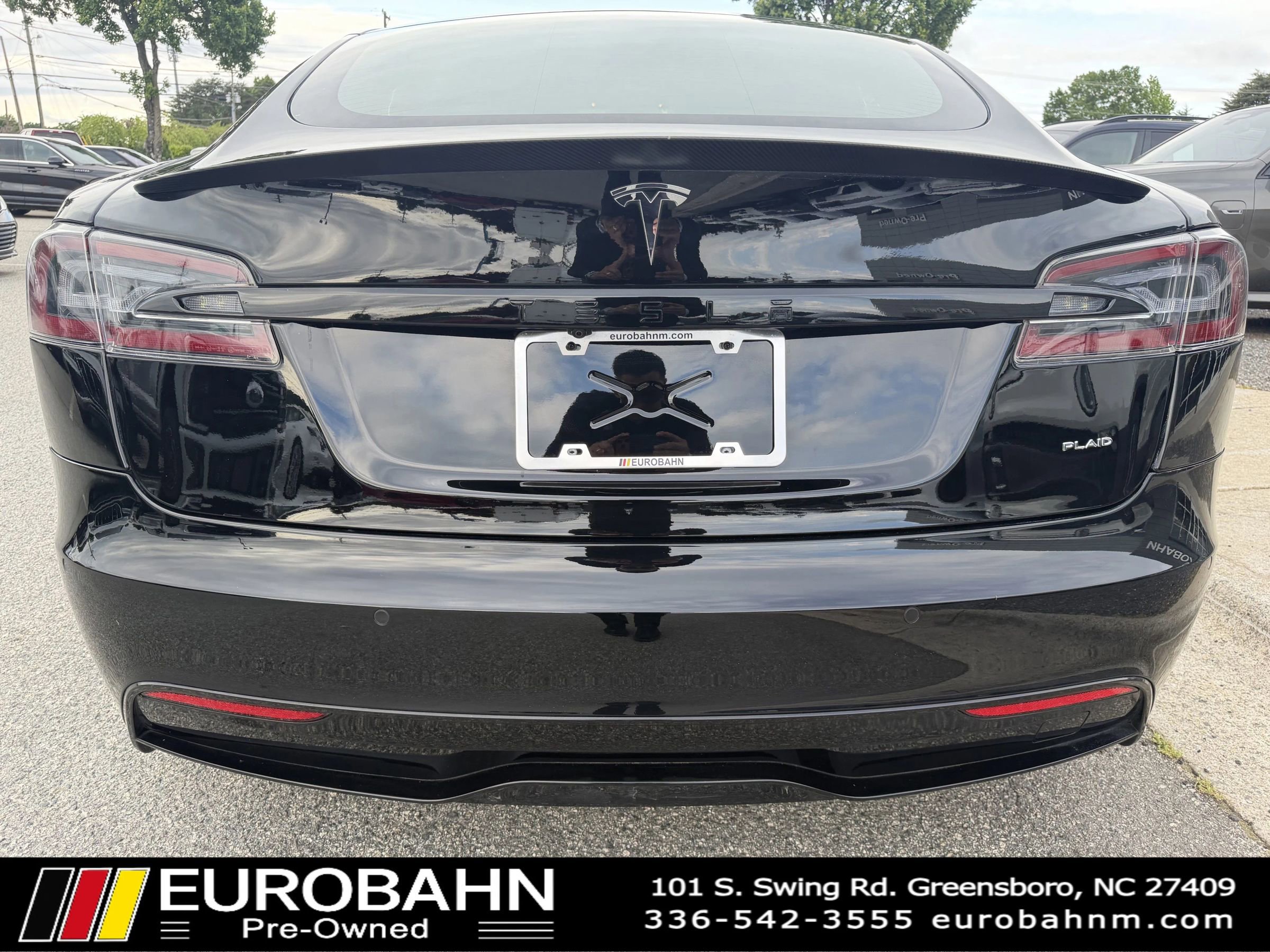 Used 2022 Tesla Model S Plaid AWD/4WD image 2