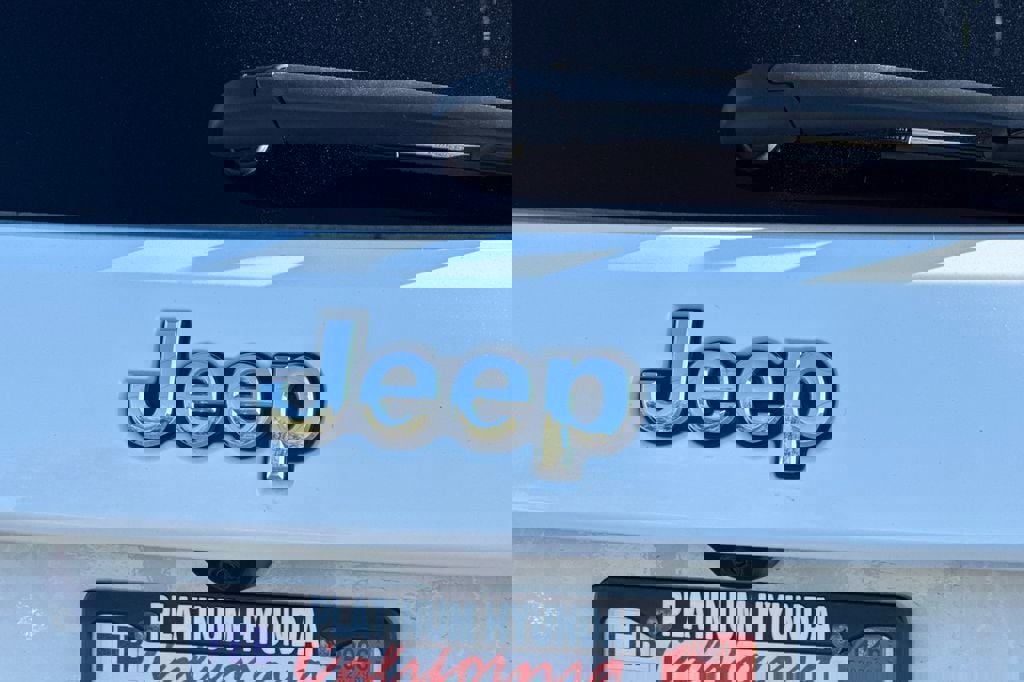 Used 2021 Jeep Grand Cherokee Limited w/ Luxury Group II image 23