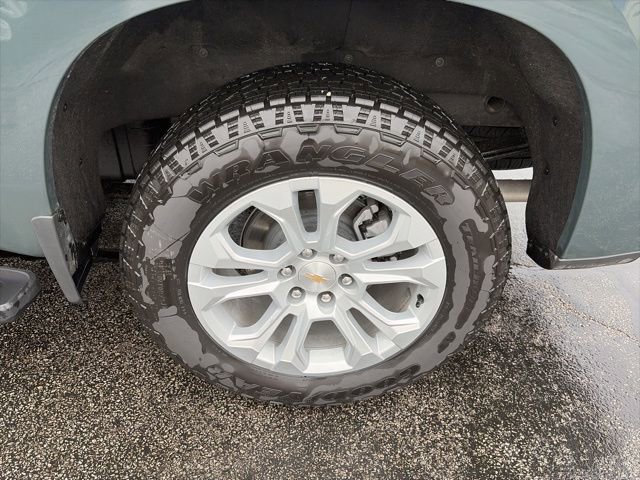 Used 2025 Chevrolet Silverado 1500 LTZ w/ Z71 Off-Road Package AWD/4WD image 2
