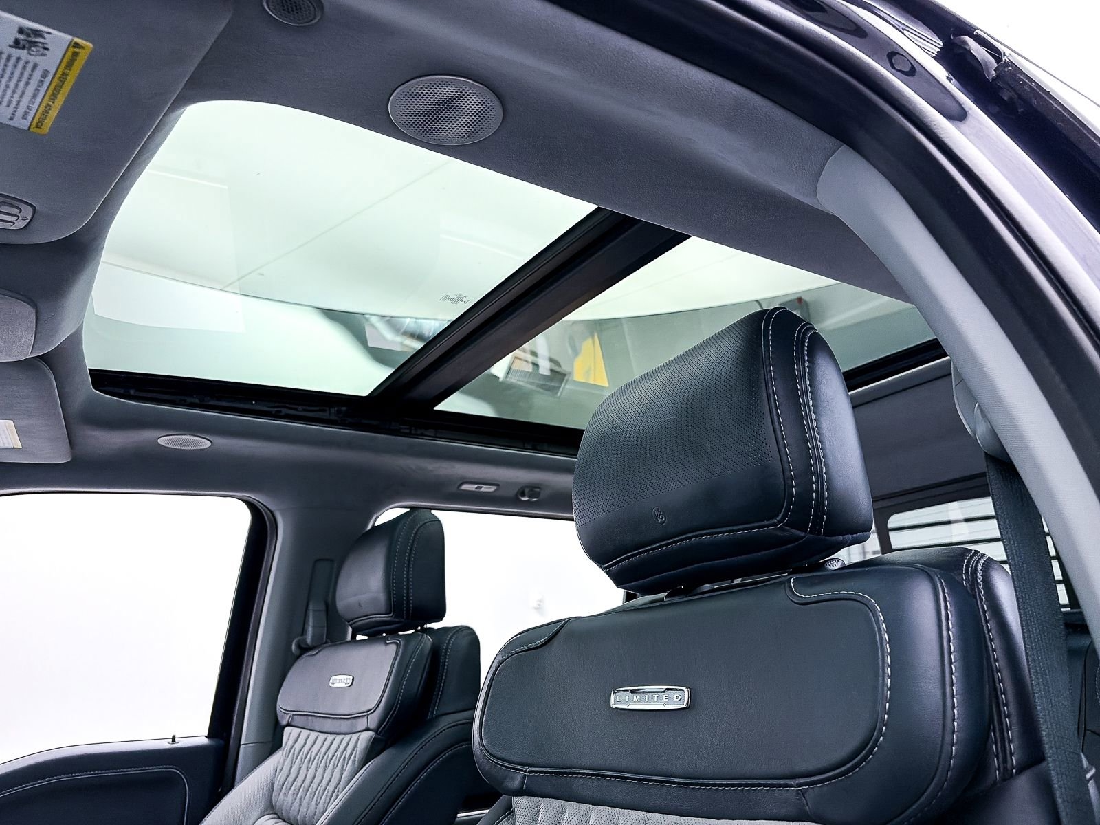Used 2021 Ford F150 Limited image 3