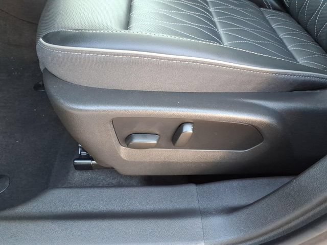 Used 2022 Buick Envision Avenir w/ Technology Package II AWD/4WD image 14
