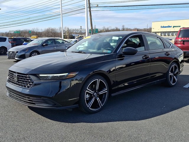 Used 2024 Honda Accord Sport image 3
