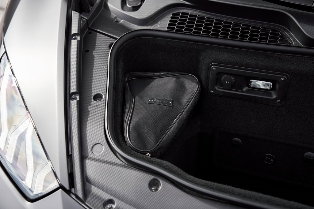 Used 2021 Lamborghini Huracan EVO image 17