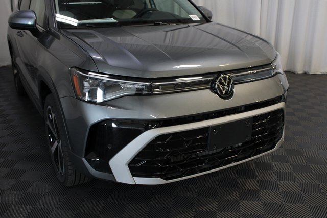 New 2025 Volkswagen Taos SEL image 30