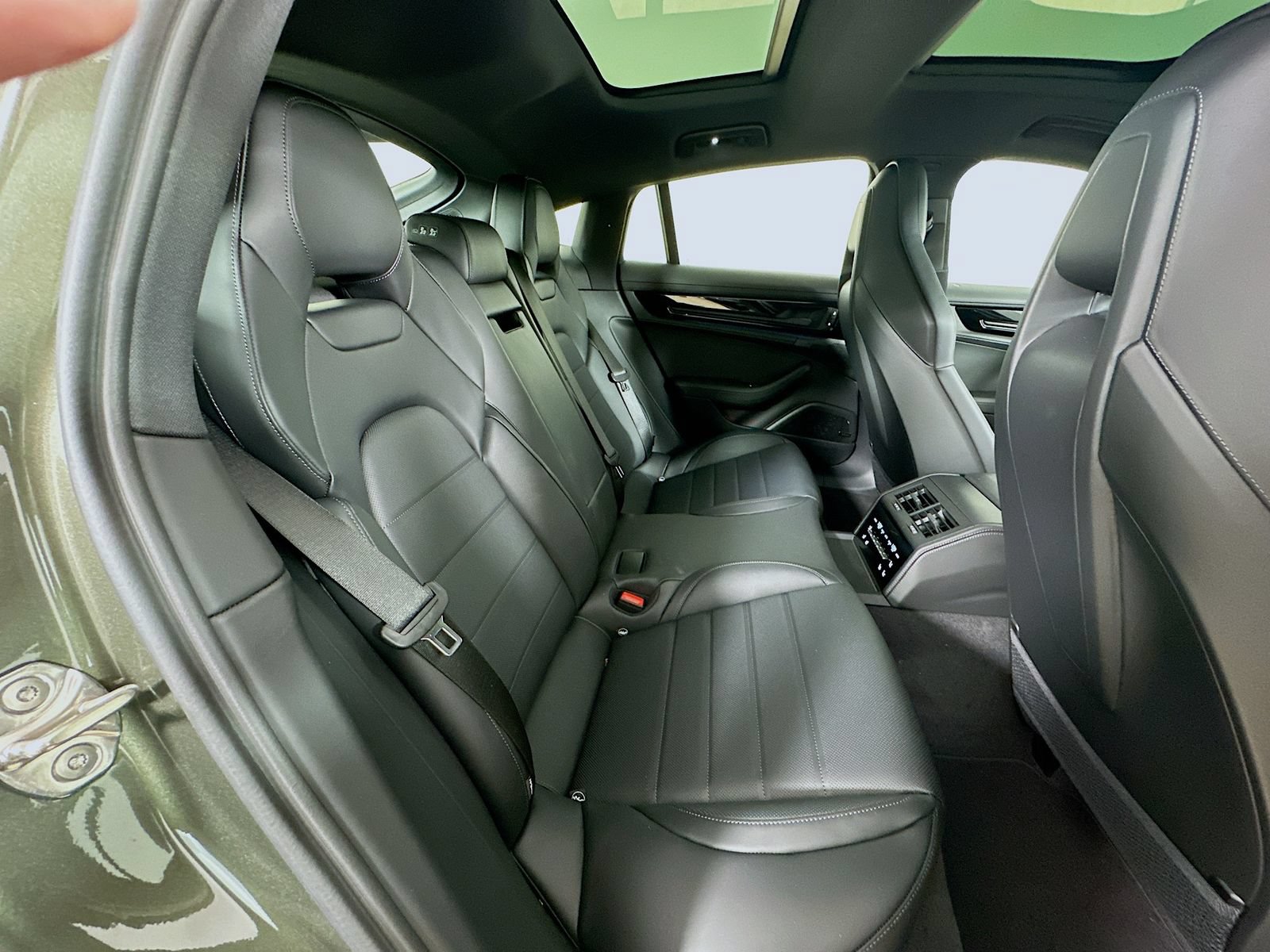 New 2026 Porsche Panamera 4 AWD/4WD image 41