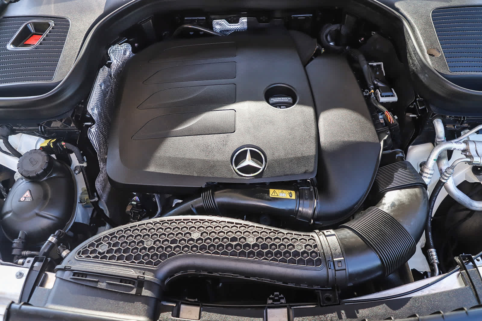 Used 2021 Mercedes-Benz GLC 300 image 25