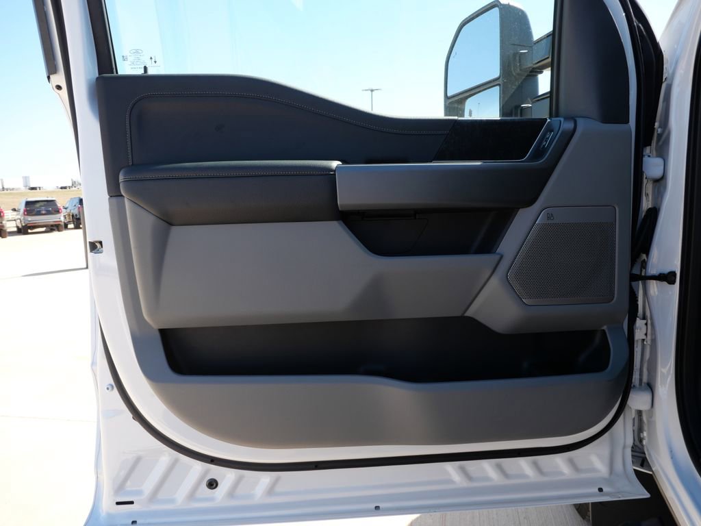 New 2026 Ford F250 XLT w/ XLT Premium Package image 19