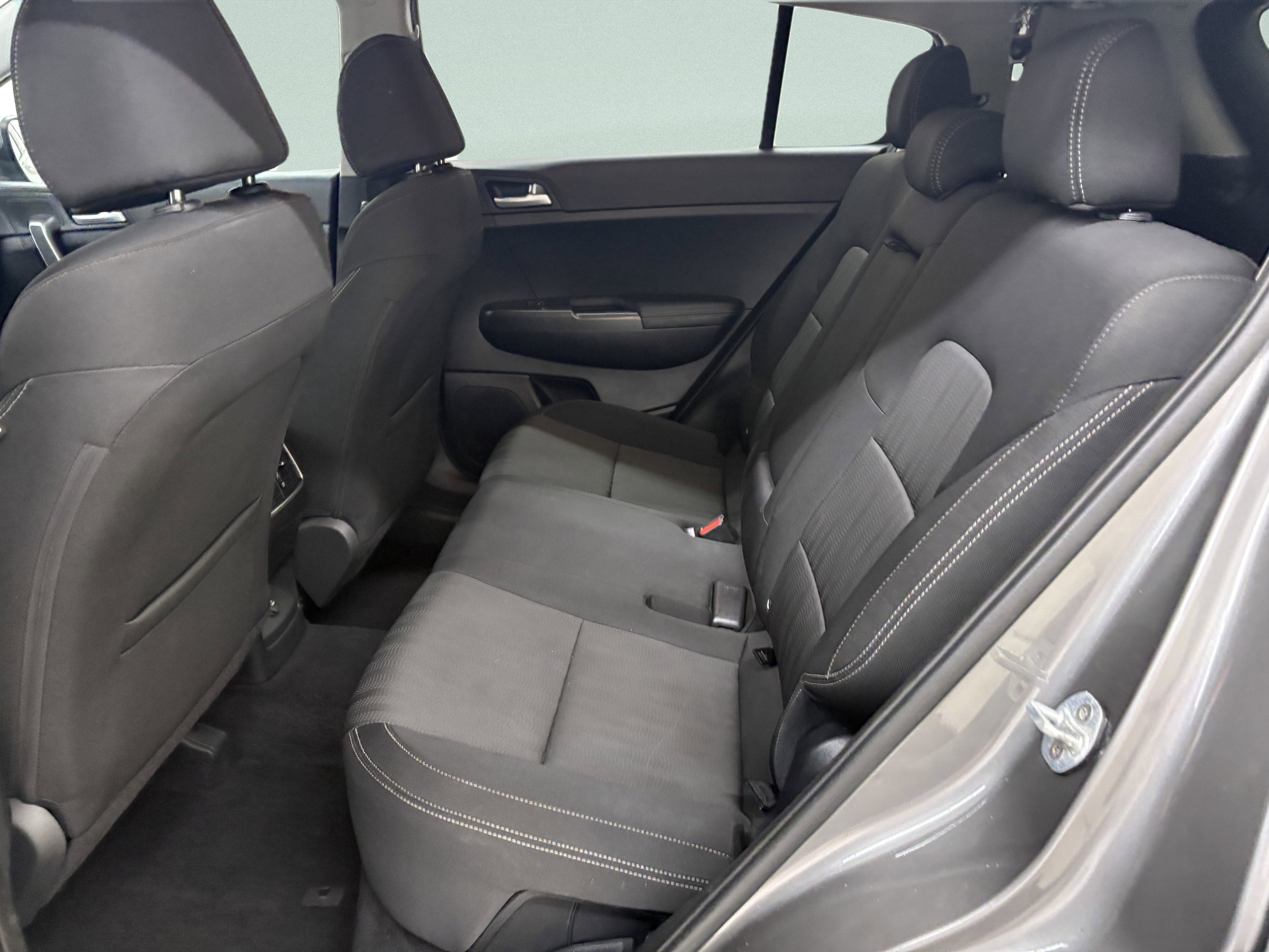 Used 2019 Kia Sportage LX FWD image 12