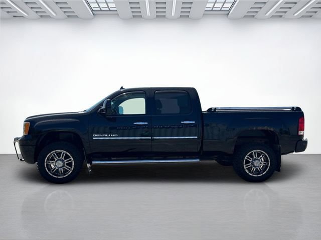 Used 2013 GMC Sierra 2500 Denali w/ Suspension Package, Off-Road AWD/4WD image 7