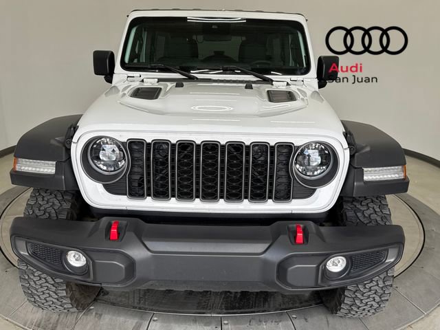 Used 2025 Jeep Wrangler Rubicon image 2