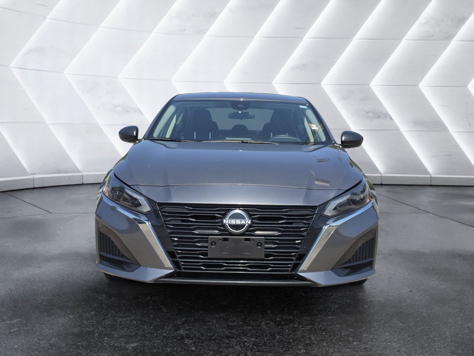 Used 2025 Nissan Altima 2.5 SV FWD image 7