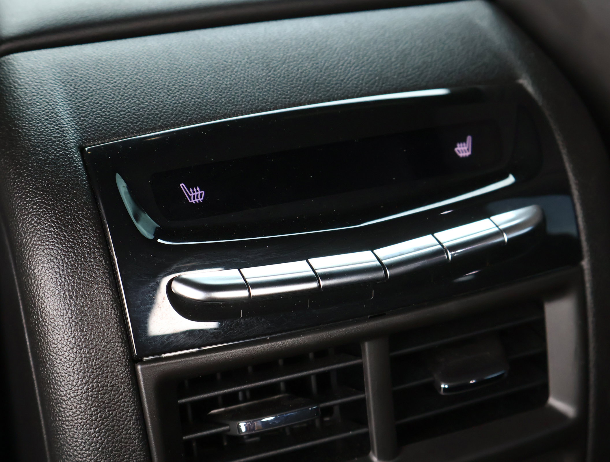 Used 2021 Cadillac XT5 Premium Luxury image 28