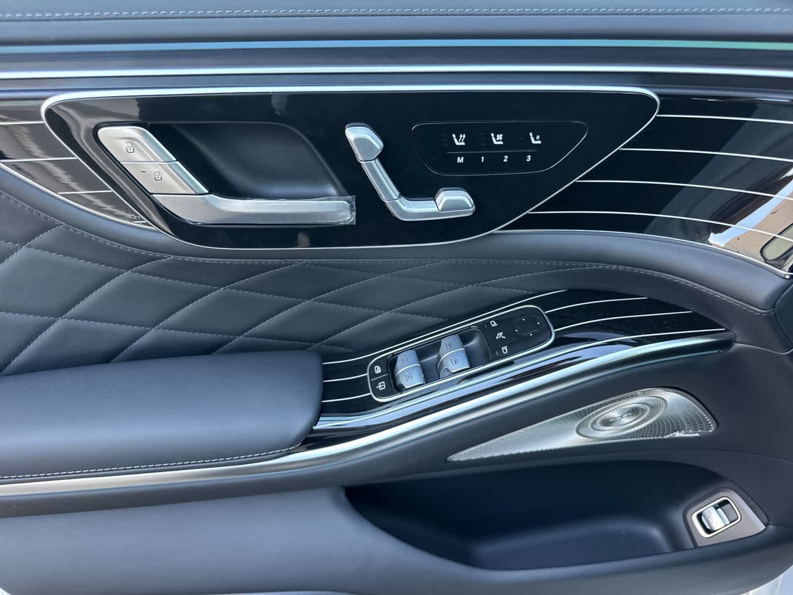 New 2027 Mercedes-Benz S 580 4MATIC Sedan image 11