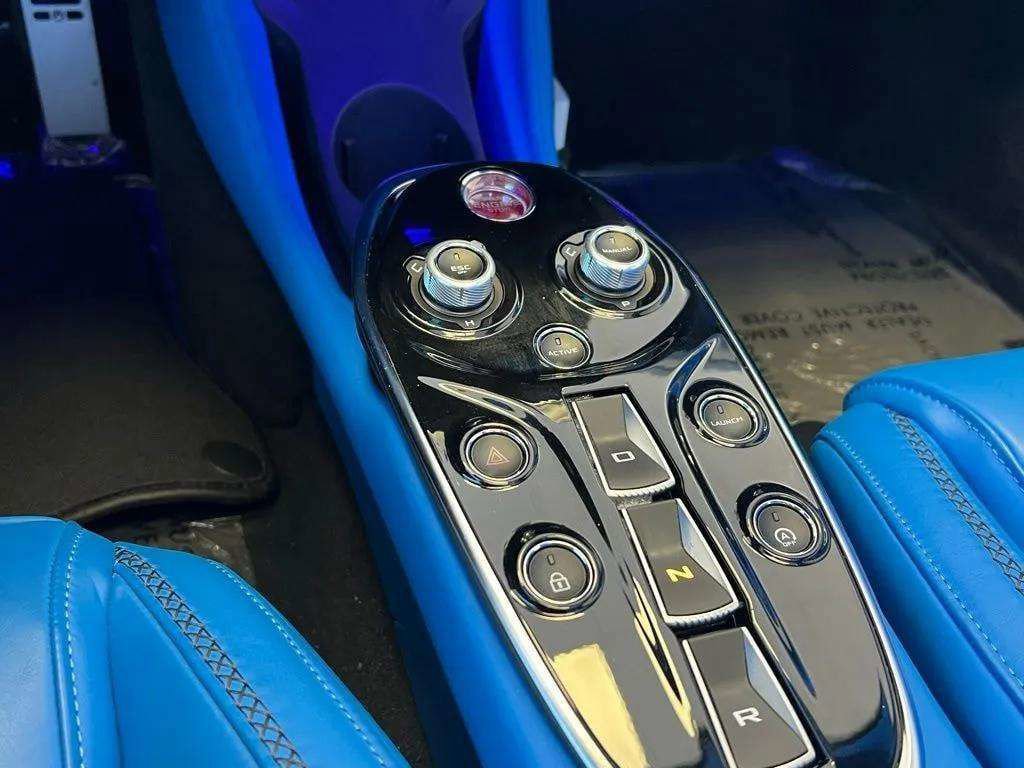 Used 2022 McLaren GT RWD image 30