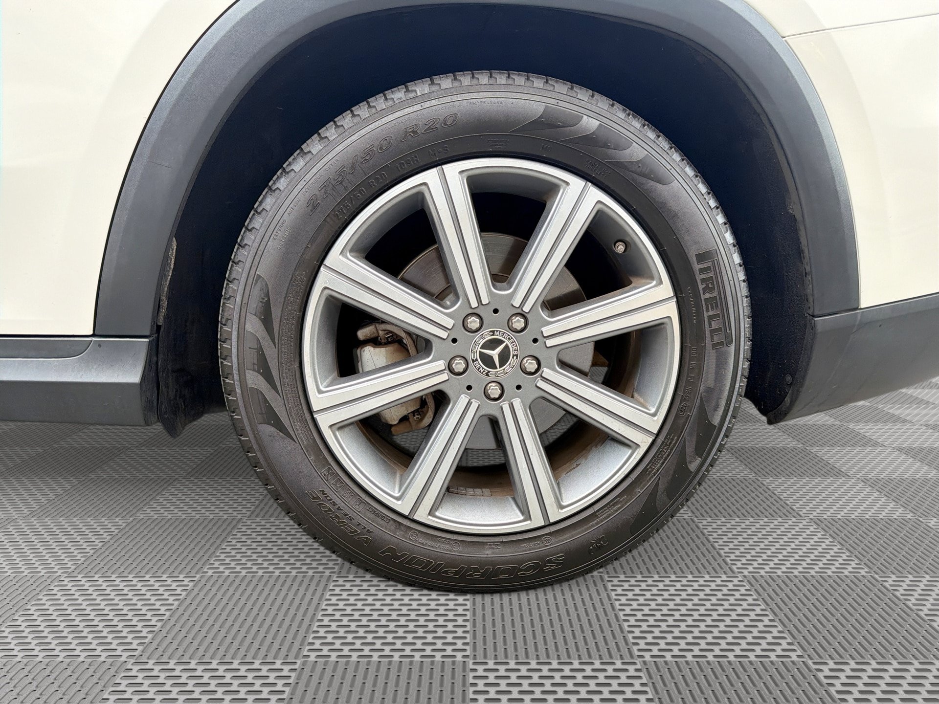 Used 2020 Mercedes-Benz GLS 450 4MATIC image 29