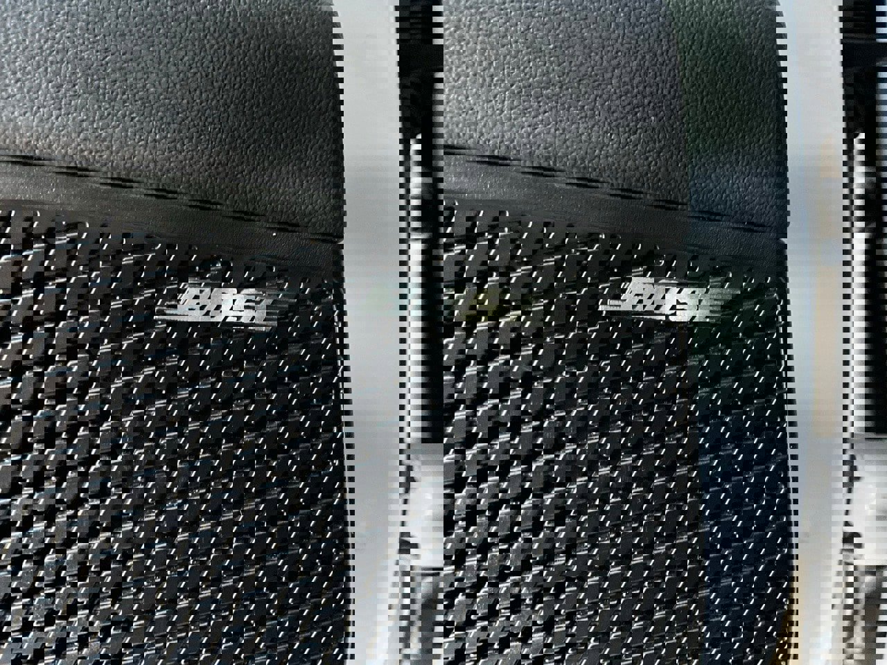 Used 2025 Hyundai Elantra Limited image 24