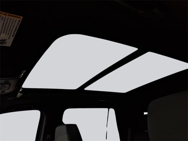 Used 2024 Chevrolet Tahoe Z71 w/ Luxury Package image 16