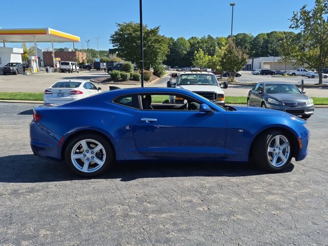 Used 2023 Chevrolet Camaro LT RWD image 3