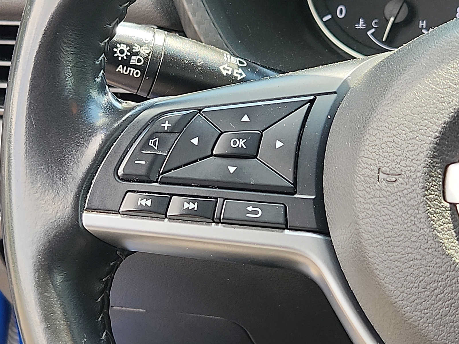 Used 2022 Nissan Sentra SV FWD image 20