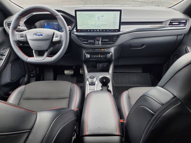 Used 2024 Ford Escape ST-Line w/ Tech Pack #1 AWD/4WD image 7