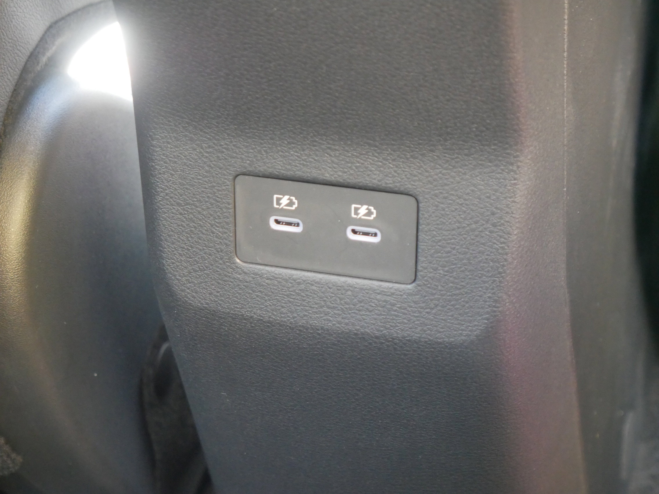 New 2025 Nissan Kicks SR w/ SR Premium Package image 27