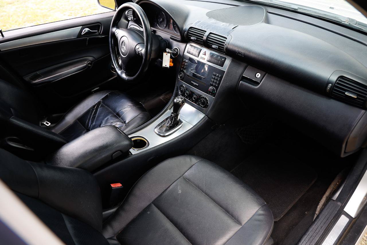 Used 2005 Mercedes-Benz C 230 Sedan image 16
