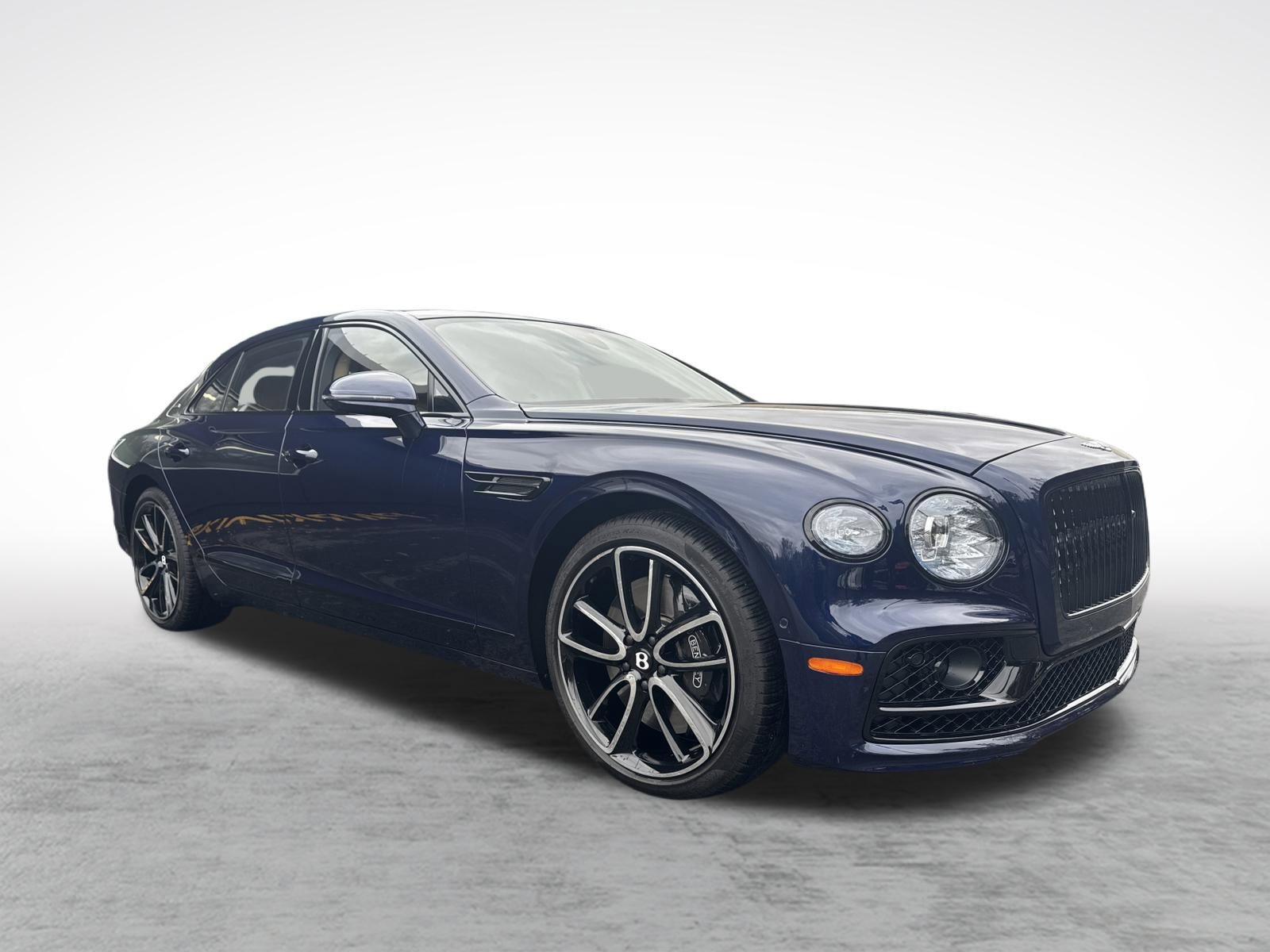 Used 2024 Bentley Flying Spur V8 image 3