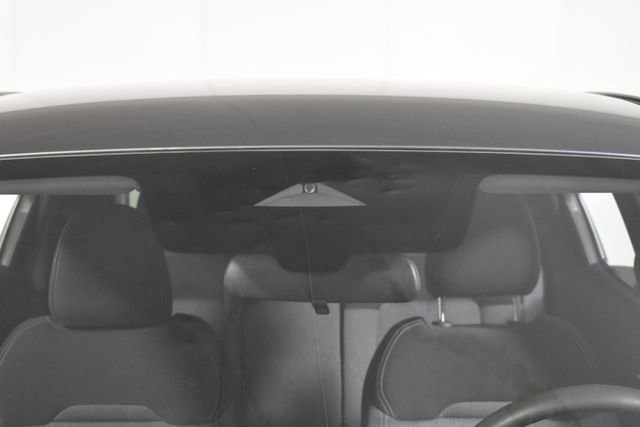 Used 2025 Nissan Kicks SV AWD/4WD image 34