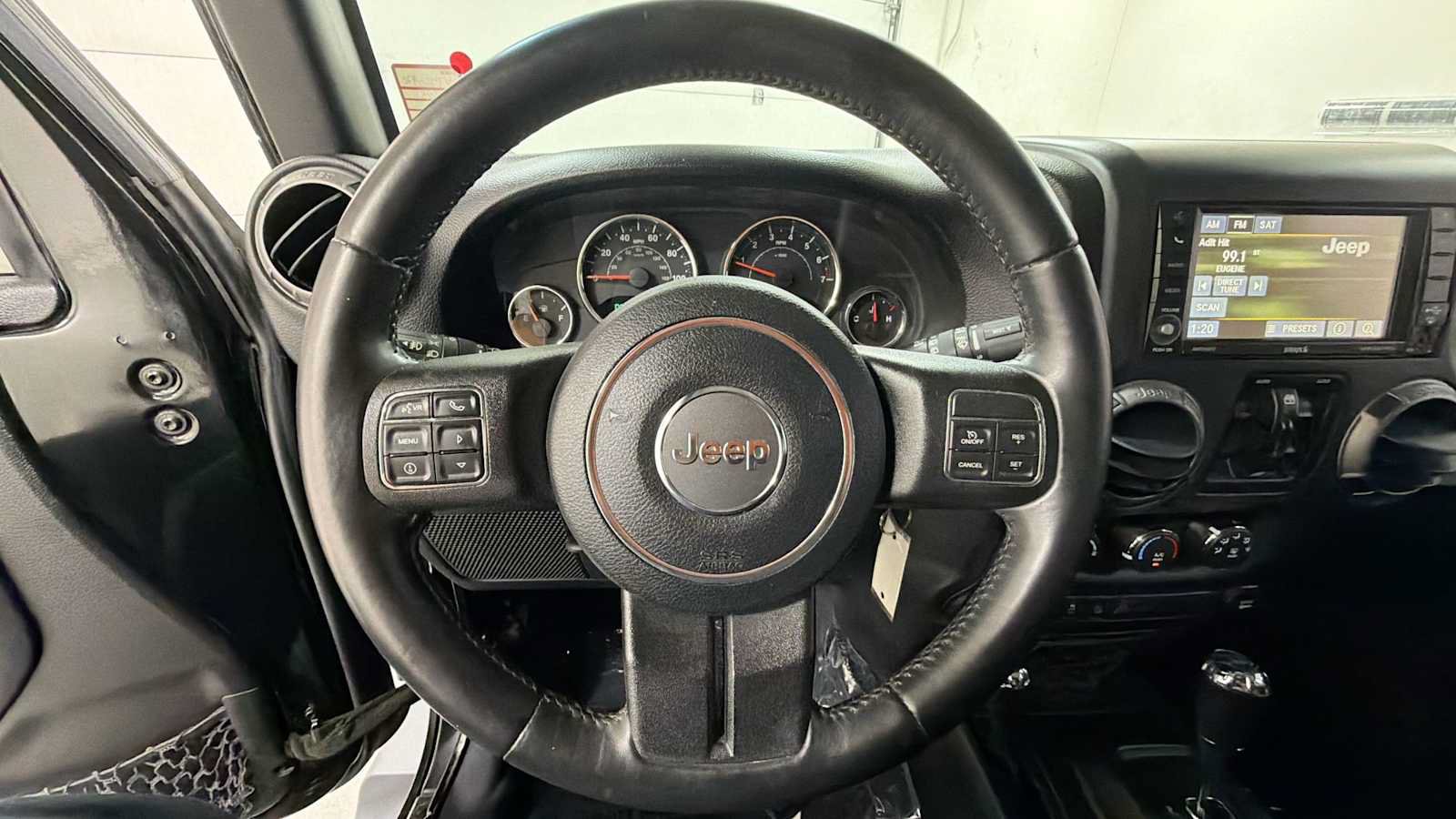 Used 2015 Jeep Wrangler Unlimited Sport w/ Quick Order Package 24S AWD/4WD image 16