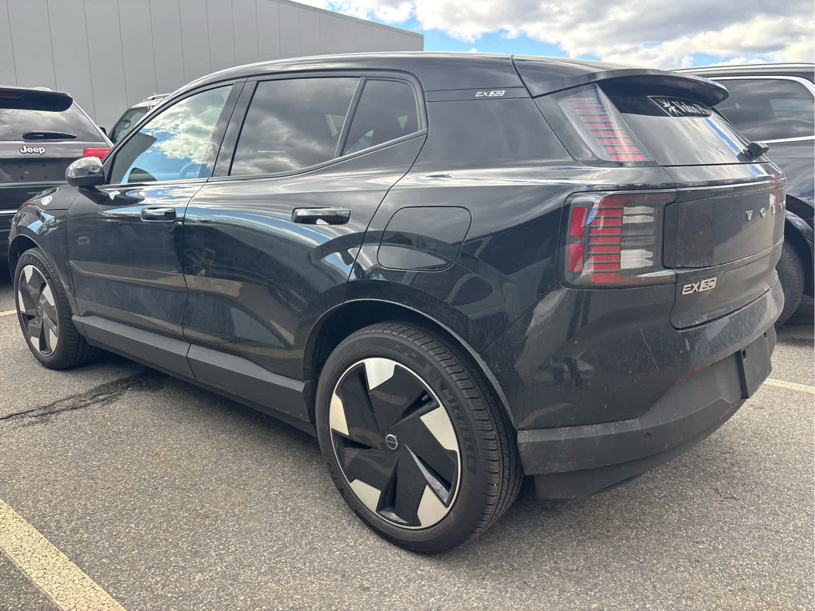 Used 2025 Volvo EX30 Plus image 3