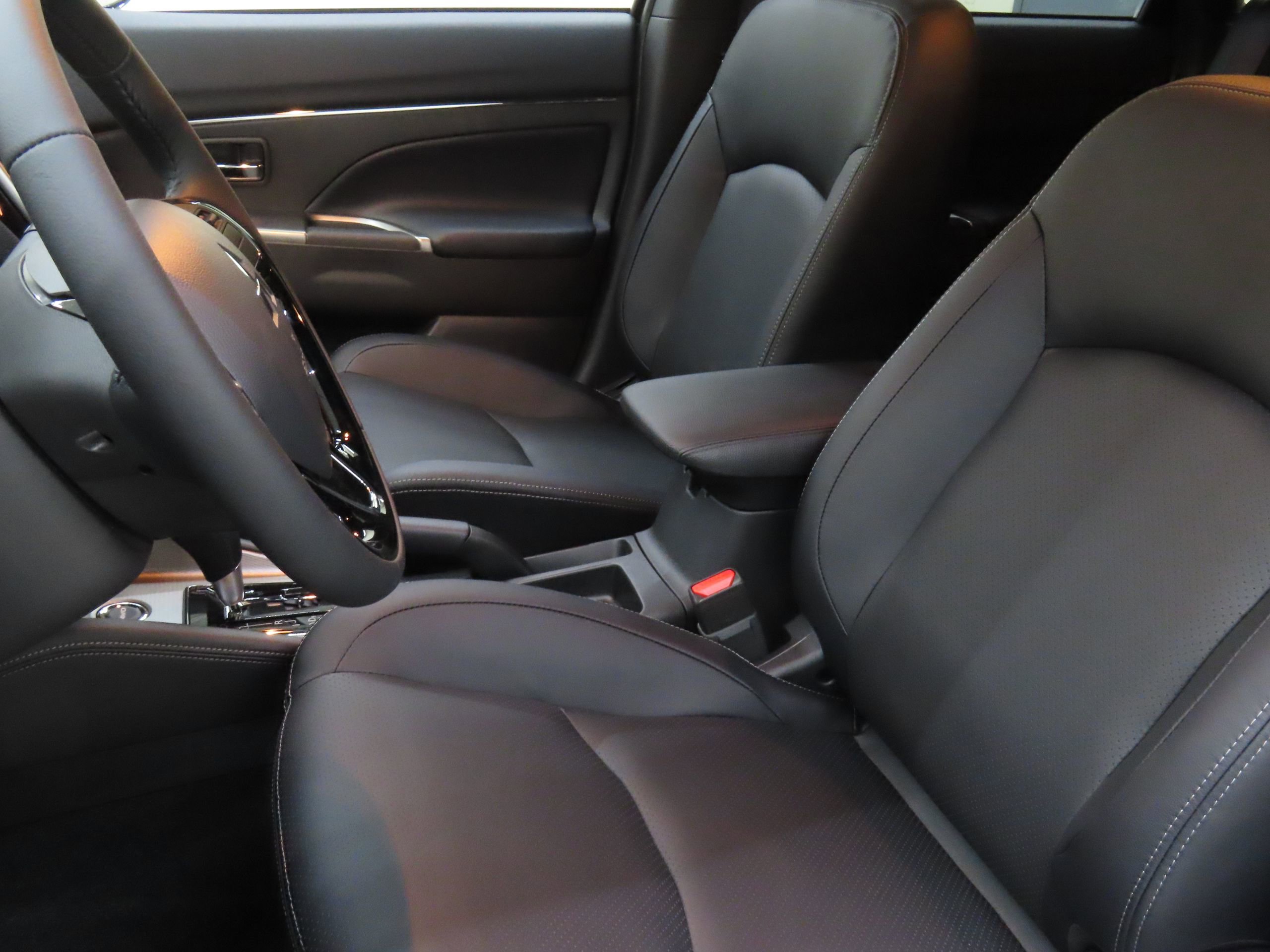 New 2025 Mitsubishi Outlander Sport SEL AWD/4WD image 10